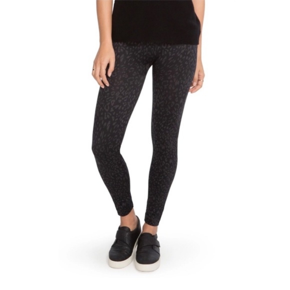 Spanx Look at Me Now leggings black leopard print size small